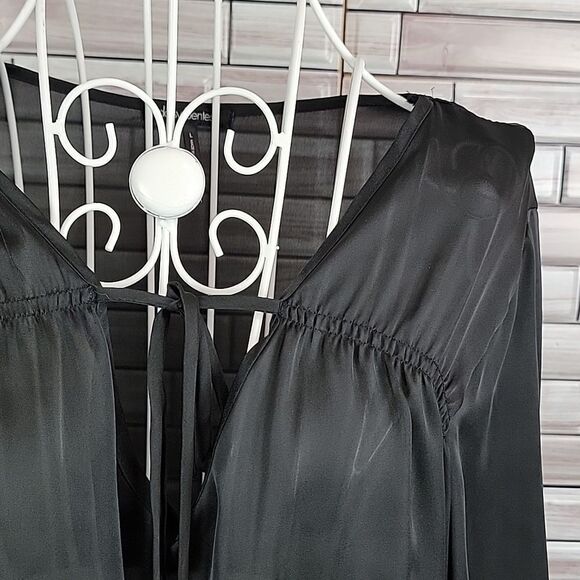 Daisy Fuentes tie knot front blouse Size L - Picture 4 of 10